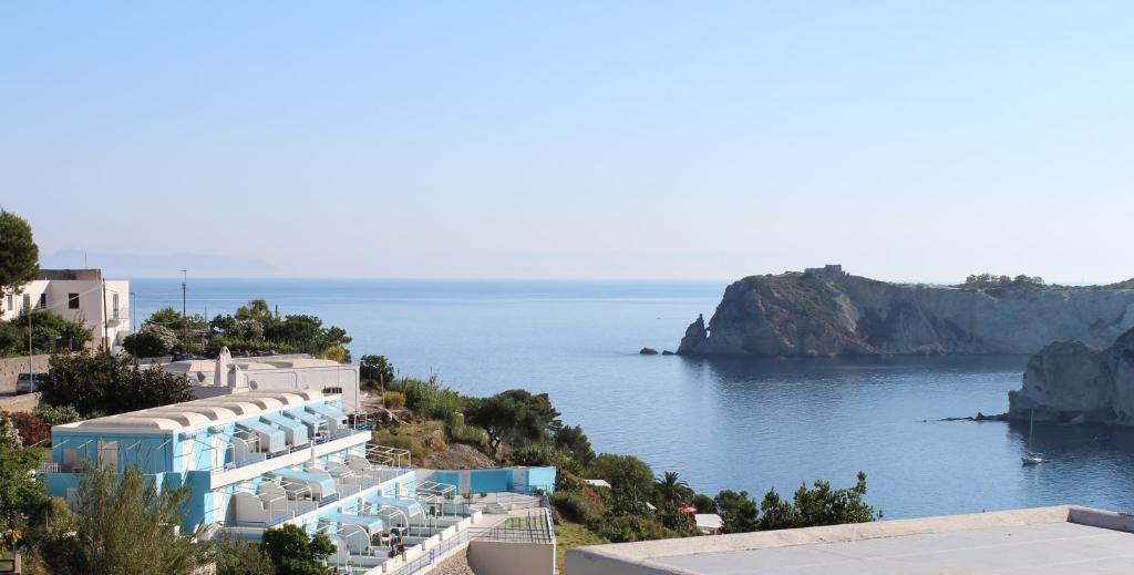 Magi - Appartamenti Maga Circe Ponza Exterior photo
