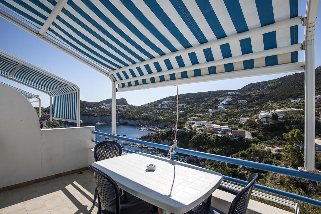 Magi - Appartamenti Maga Circe Ponza Exterior photo