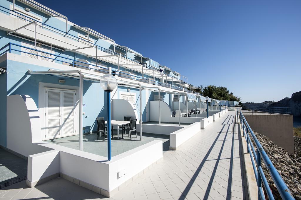 Magi - Appartamenti Maga Circe Ponza Exterior photo