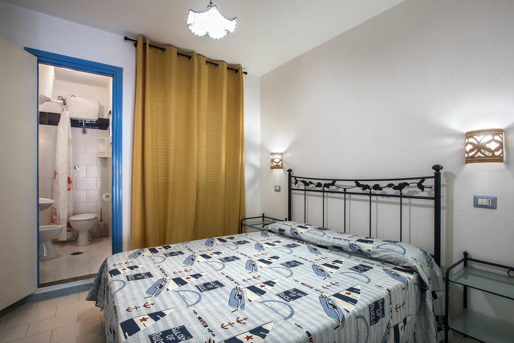 Magi - Appartamenti Maga Circe Ponza Exterior photo