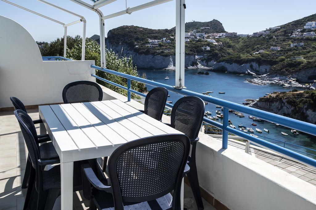 Magi - Appartamenti Maga Circe Ponza Exterior photo